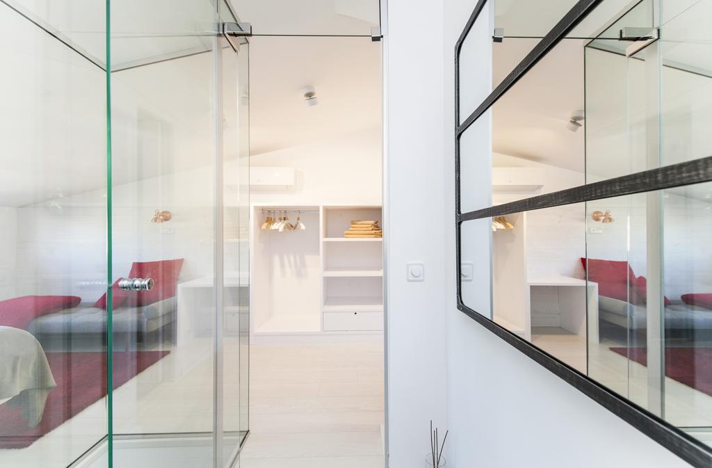 Barcelona Penthouse Private Terrace Sustainable Stay Keyless Access *