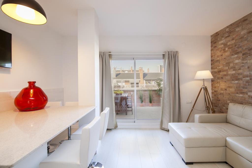 Barcelona Penthouse Private Terrace Sustainable Stay Keyless Access Apartment *